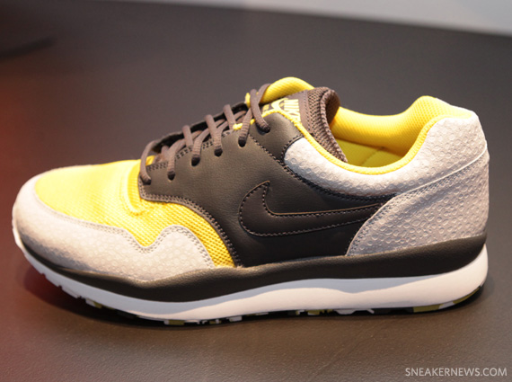 Nike Air Safari Yellow Black Beige 1