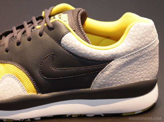 Nike Air Safari Yellow Black Beige 2