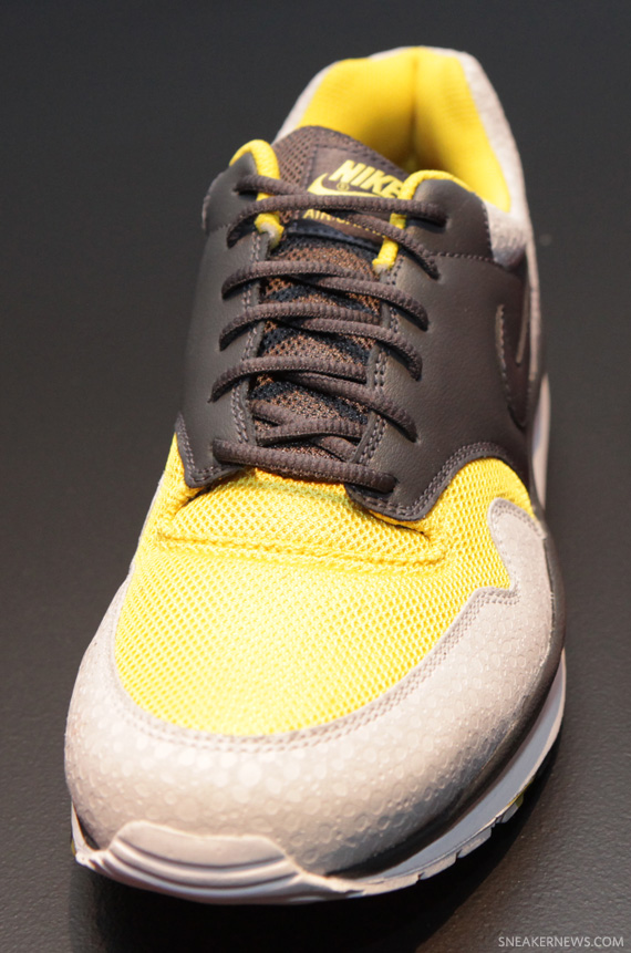 Nike Air Safari Yellow Black Beige 5