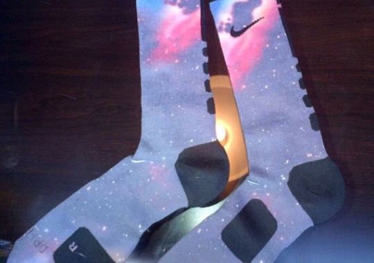 nike galaxy socks 2