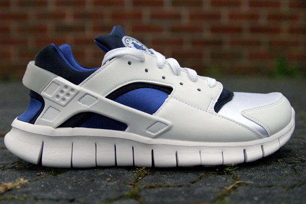 nike-huarache-free-2012-white-navy-royal-2 Nike Huarache Free 2012 White Navy Royal 2