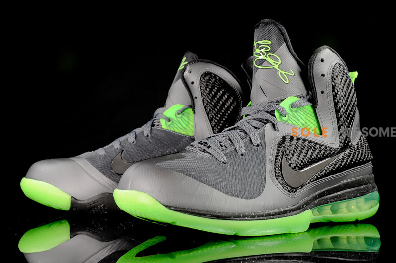 Nike Lebron 9 Dunkman Detailed Photos 4