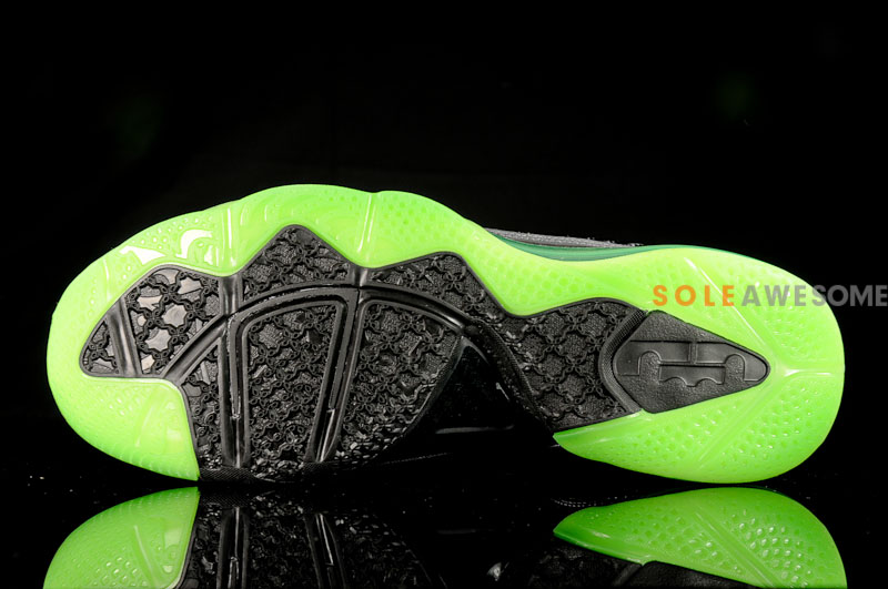 Nike Lebron 9 Dunkman Detailed Photos 7