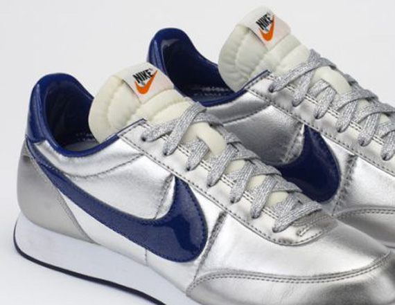 Nike Tailwind Night Track Disco – Silver – Navy