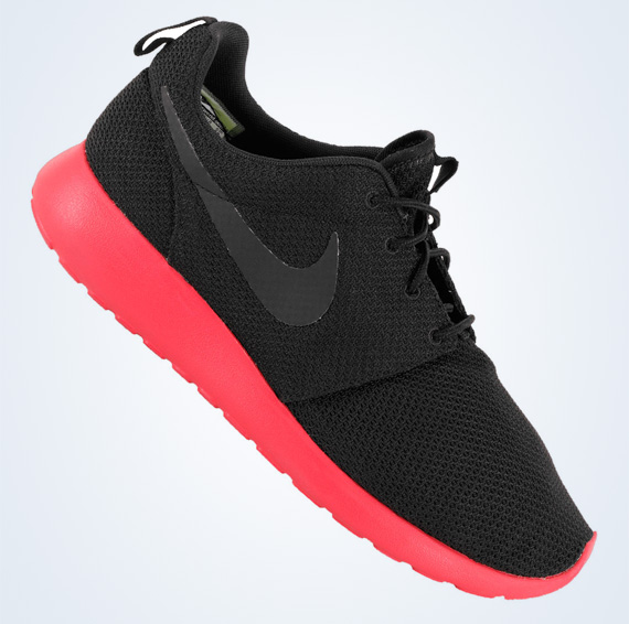 Roshe run on sale black red