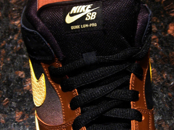 Nike SB Dunk Low 'Black and Tan'