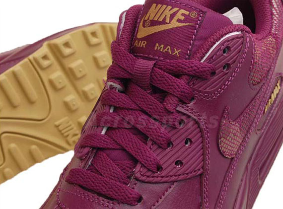 Nike WMNS Air Max 90 - Mulberry - Jersey Gold