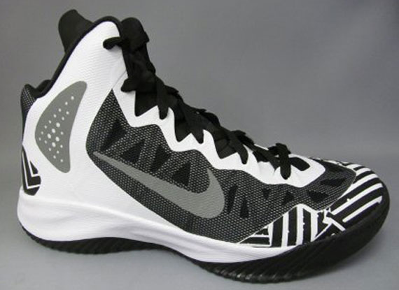 Nike Hyperenforcer - Black - White - Stripes - SneakerNews.com