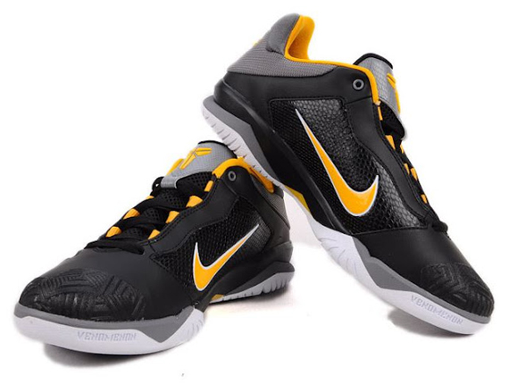 Kobe 2 outlet black and yellow