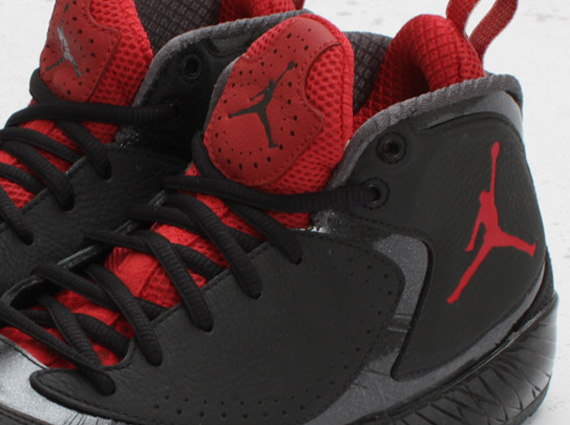 Air Jordan 2012 'Bred' - Arriving @ Retailers