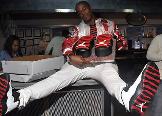 Air Jordan X 'Chicago' Sneaker Cake