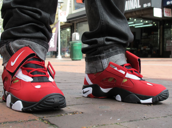 Nike Air Diamond Turf II - Varsity Red 