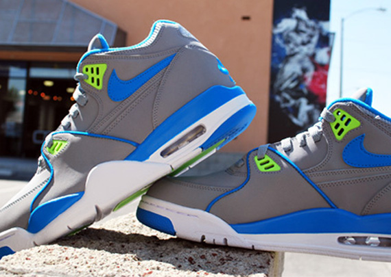 Nike Air Flight 89 – Stealth – Neptune Blue – Action Green