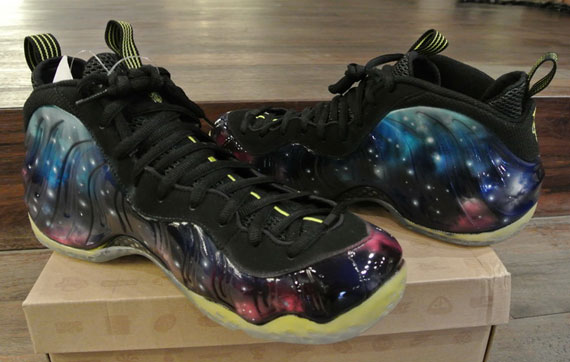 Nike Air Foamposite One Electro Galaxy Customs 6