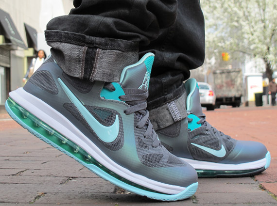 Nike Men's LeBron 9 Low, 7