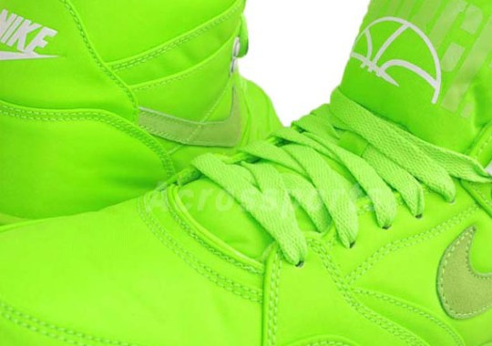 Nike Sky Force 88 Mid TXT ‘Electric Green’