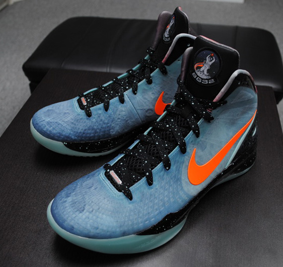 Nike Zoom Hyperdunk 2011 Supreme 