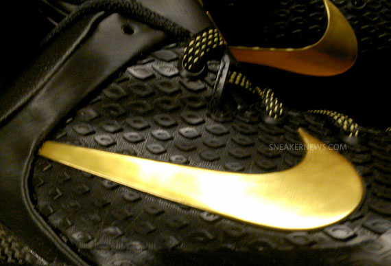 Nike Zoom Kobe VII Elite - Black - Metallic Gold | Detailed Images