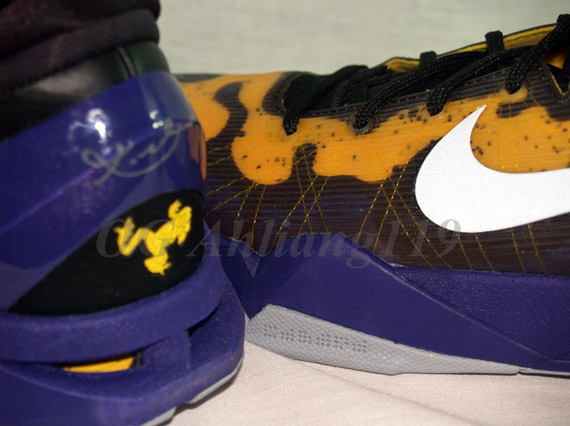 Kobe 7 poison store dart frog lakers