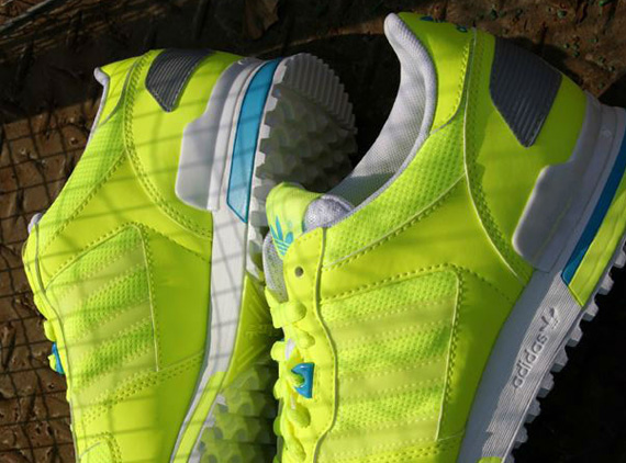 Adidas Originals Zx 700 Fluorescent