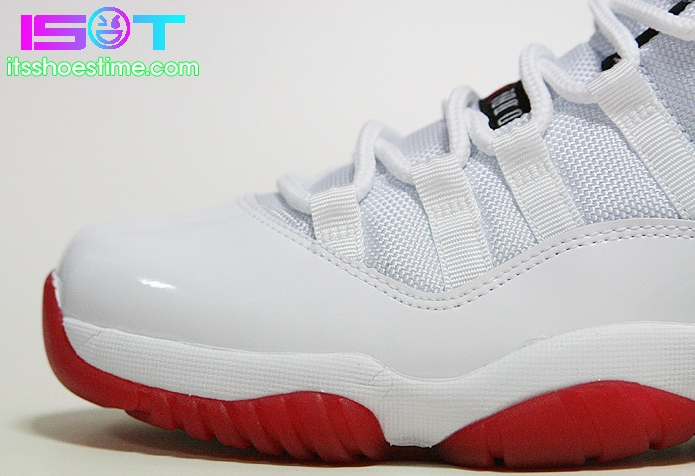 air-jordan-xi-low-white-varsity-red-detailed-images-09 Air Jordan Xi Low White Varsity Red Detailed Images 09