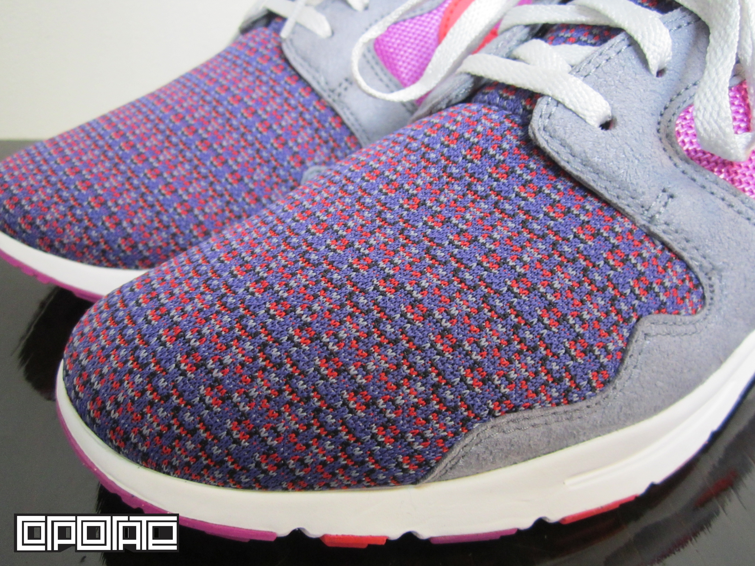 Nike Air Flow Magenta Action Red Stealth 1