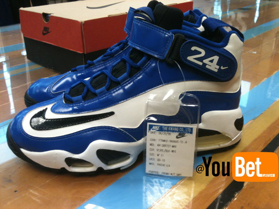 Flashback to '96: Nike Air Griffey Max 