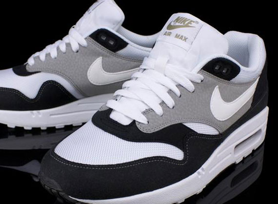 Nike Air Max 1 Black White