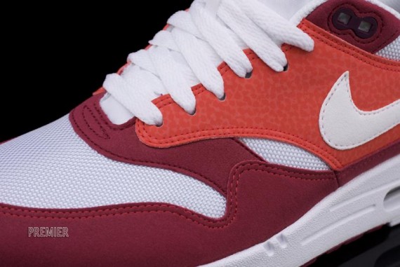 Red air max on sale 1s