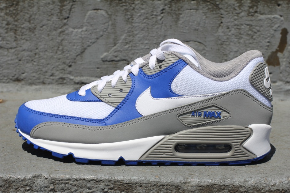 nike-air-max-90-medium-grey-varsity-royal-white-2 Nike Air Max 90 Medium Grey Varsity Royal White 2