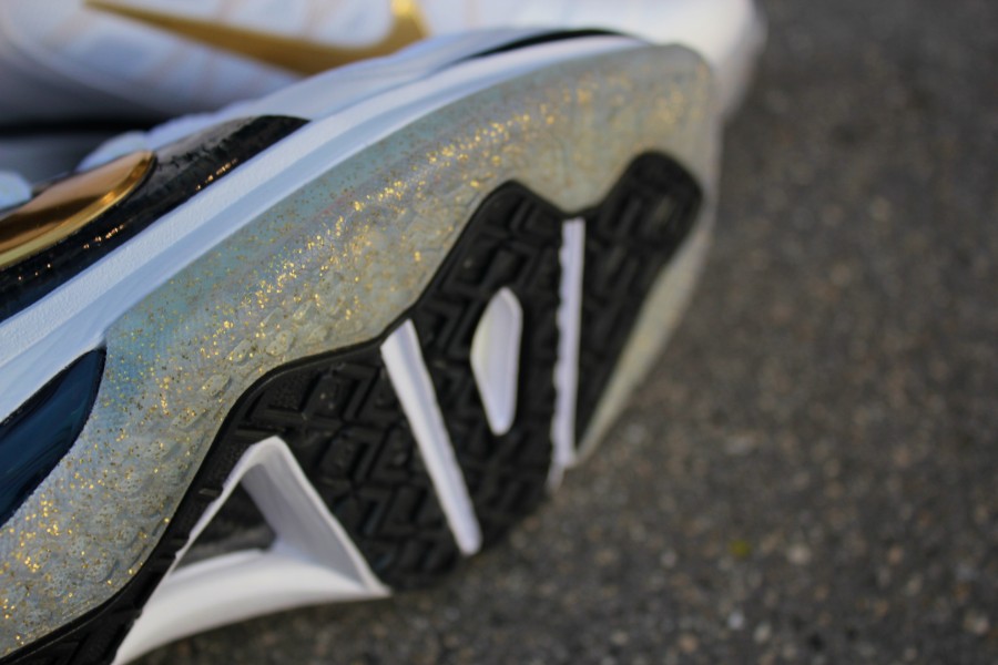 nike-lebron-9-ps-elite-home-white-gold-4 Nike Lebron 9 Ps Elite Home White Gold 4