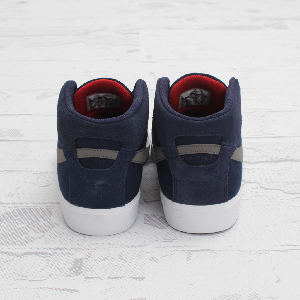 nike-sb-omar-salazar-lr-midnight-navy-metallic-pewter-5 Nike Sb Omar Salazar Lr Midnight Navy Metallic Pewter 5