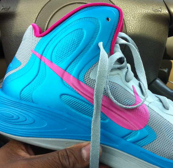 Nike Zoom Hyperfuse 2012 Grey Pink Blue 2