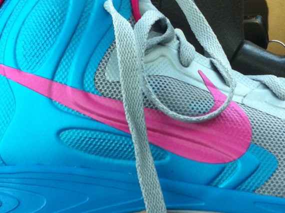 nike zoom blue and pink