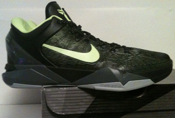 Nike Zoom Kobe Vii Black Volt Grey Sample 1