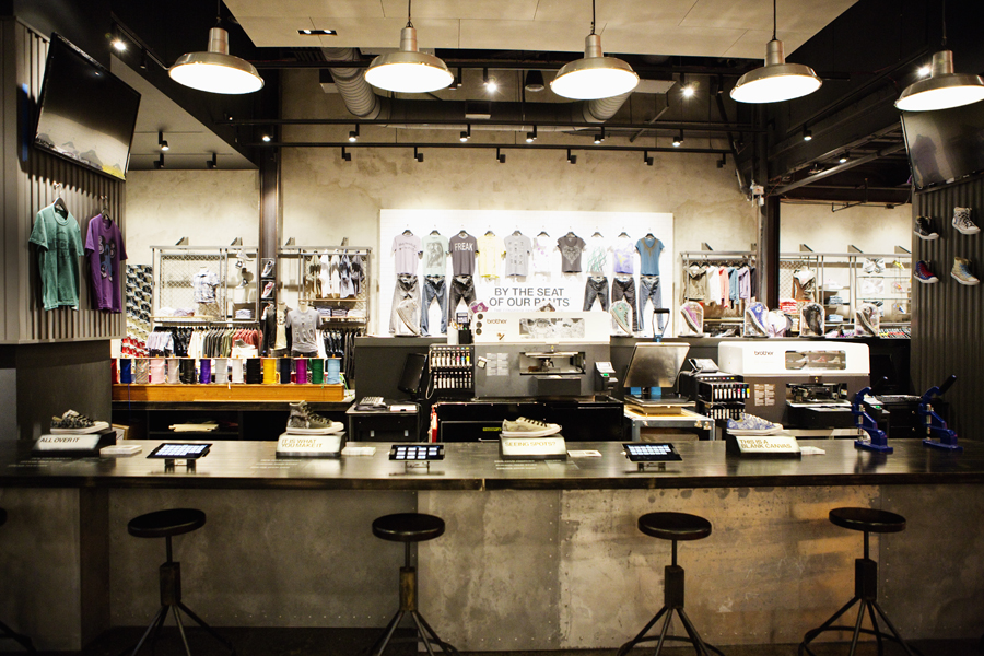 Converse Opens First Mall Based Retail Space New Jersey 03
