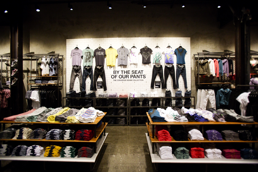 Converse Opens First Mall Based Retail Space New Jersey 06