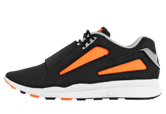 Nike Air Current Black Wolf Grey Total Orange 1
