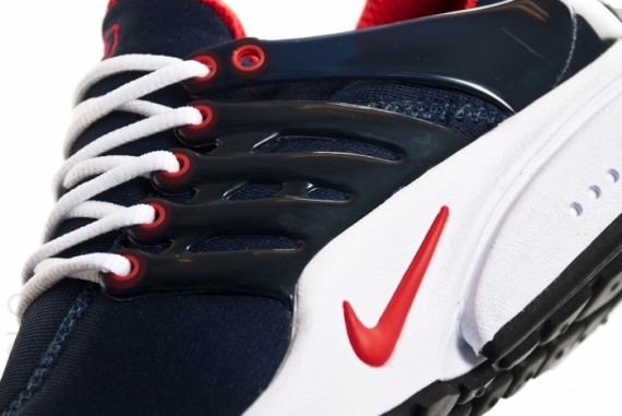 Nike Air Presto - Obsidian - Action Red - White