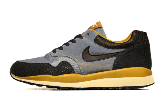 nike air safari vntg work blue black tea thunder blue dark gold 525245 447