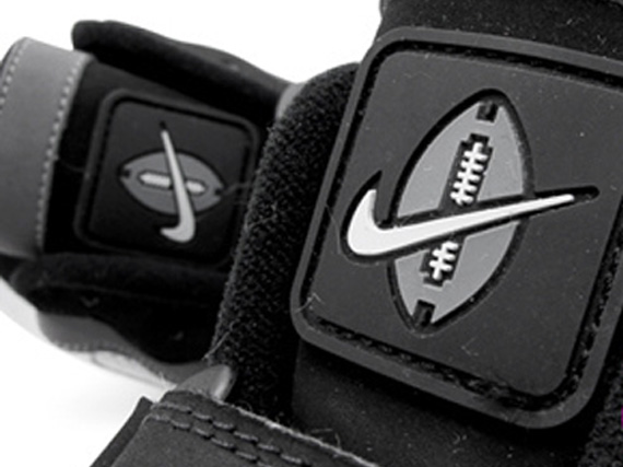 Nike Air Speed Turf Max – Grey – Black