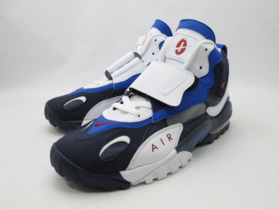 Nike Air Speed Turf Max White Blue Red New Images 01