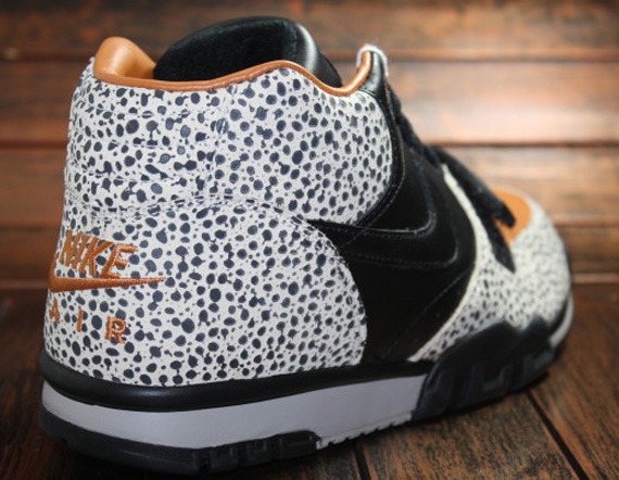 nike air trainer 1 safari 4