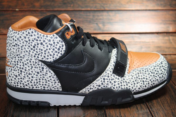 nike air trainer 1 safari 5