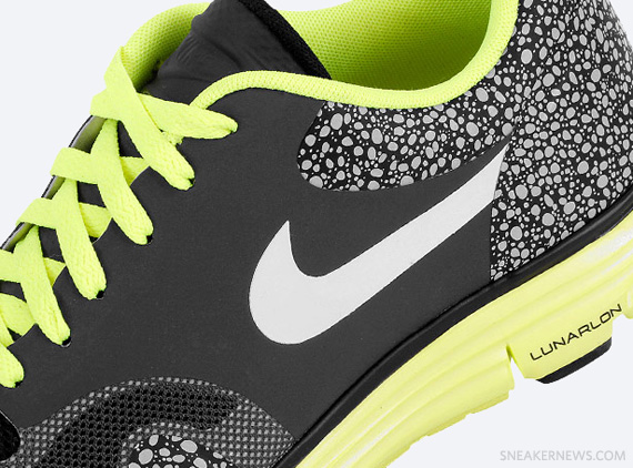 Nike Lunar Safari Anthracite Volt 1