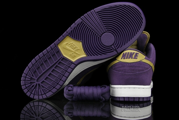 Nike Sb Dunk Low Crown Royal Available 04