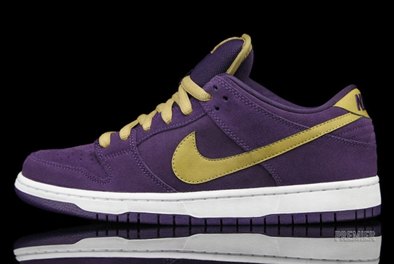 Nike Sb Dunk Low Crown Royal Available 06