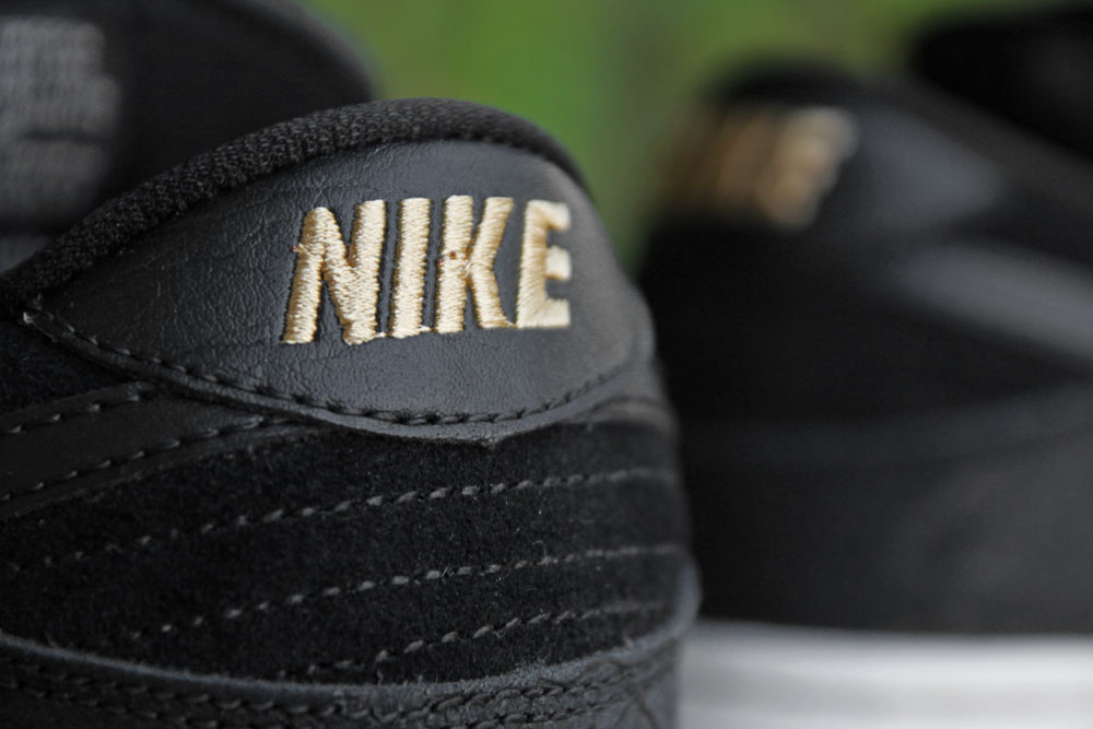 nike-sb-dunk-low-nontourage-arriving-at-us-retailers-6 Nike Sb Dunk Low Nontourage Arriving At Us Retailers 6