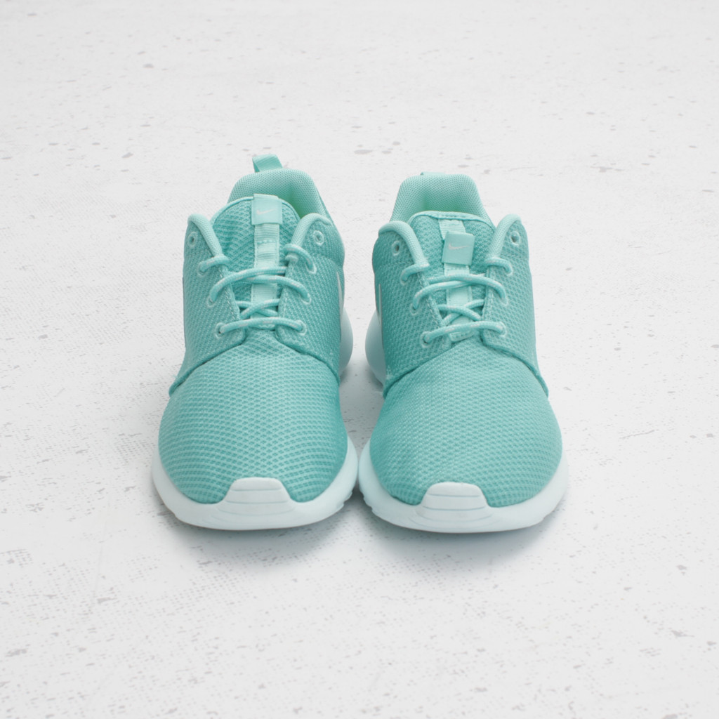 Nike Wmns Roshe Run Tropical Twist Trace Blue 3