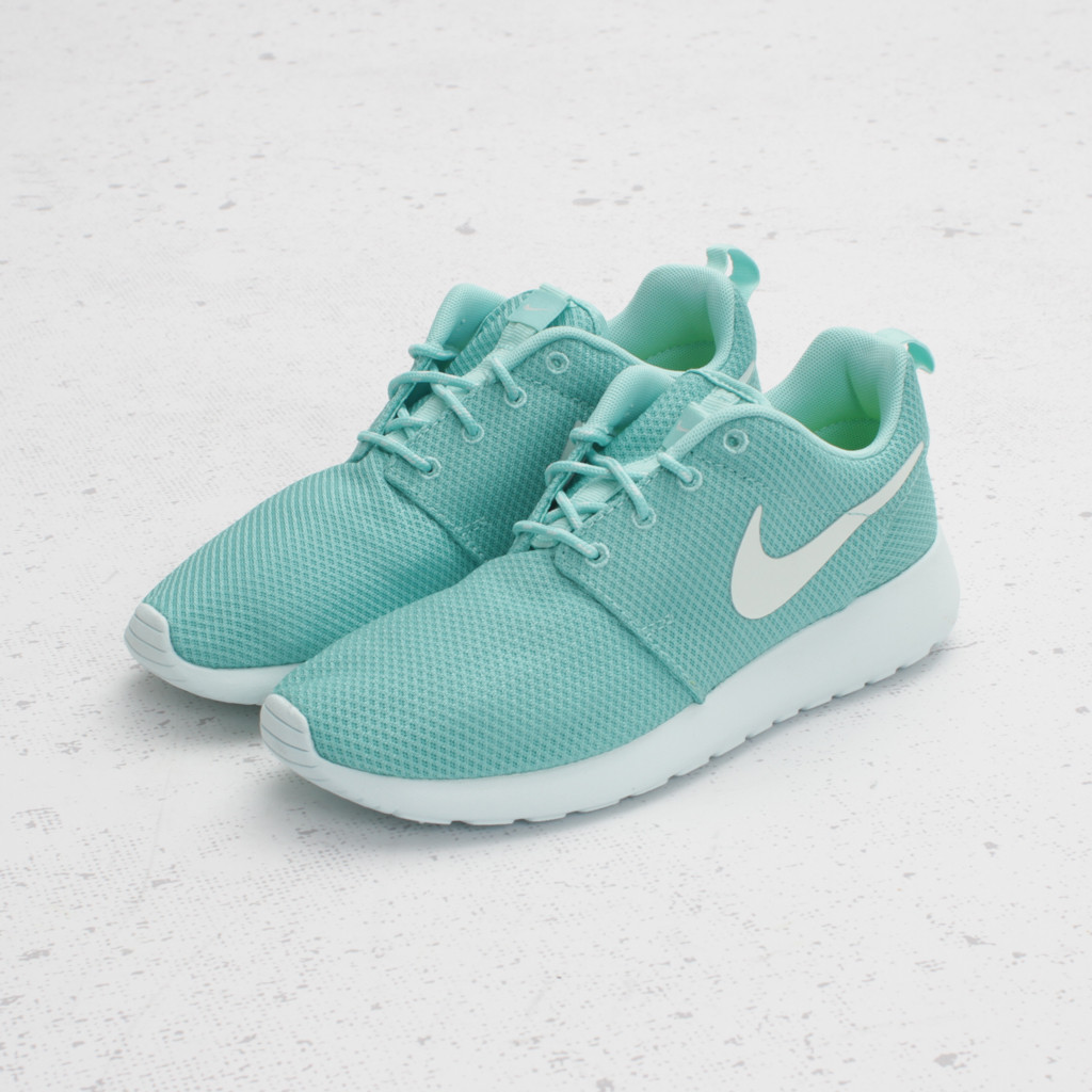 Nike Wmns Roshe Run Tropical Twist Trace Blue 4